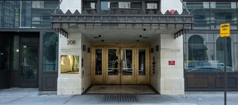 Reside Craftsman Los Angeles, a Wyndham Residence