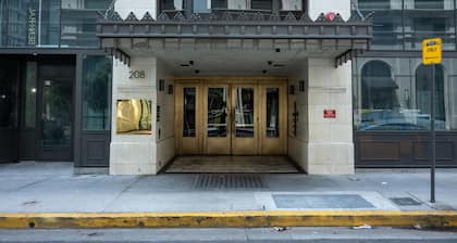 Reside Craftsman Los Angeles, a Wyndham Residence