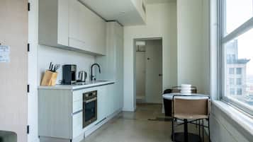 Studio, 1 queensize-seng, ikke-røyk (Apartment) | Individuelt dekorert, individuelt innredet og blendingsgardiner
