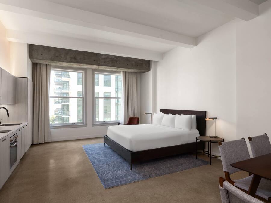 Studio, 1 King Bed, Mobility Accessible, Non Smoking (Apartment, Roll-In Shower) | Blackout drapes, iron/ironing board, cribs (free), WiFi (free)
