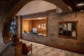 Lobby - Reside Craftsman Los Angeles, a Wyndham Residence (Los Angeles)