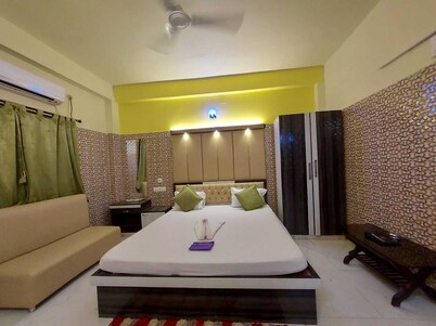 HINDUSTHAN INN