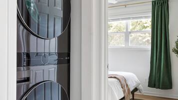 4 bedrooms, desk, travel crib, free WiFi