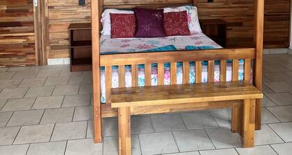 Apartment a une min a Pieds Près de la Plage Wifi 24/7 Nespresso