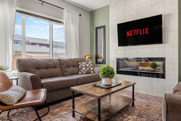 Smart TV, fireplace, stereo, offices