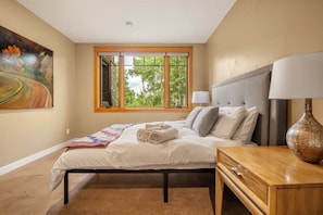 2 bedrooms, desk, iron/ironing board, travel cot