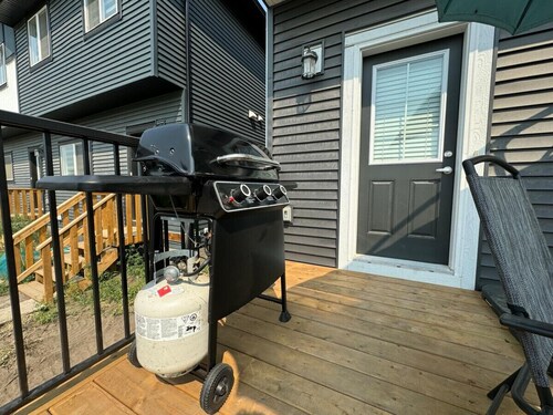 Top Rated Home (3%) » Large 4BR House » BBQ Grill