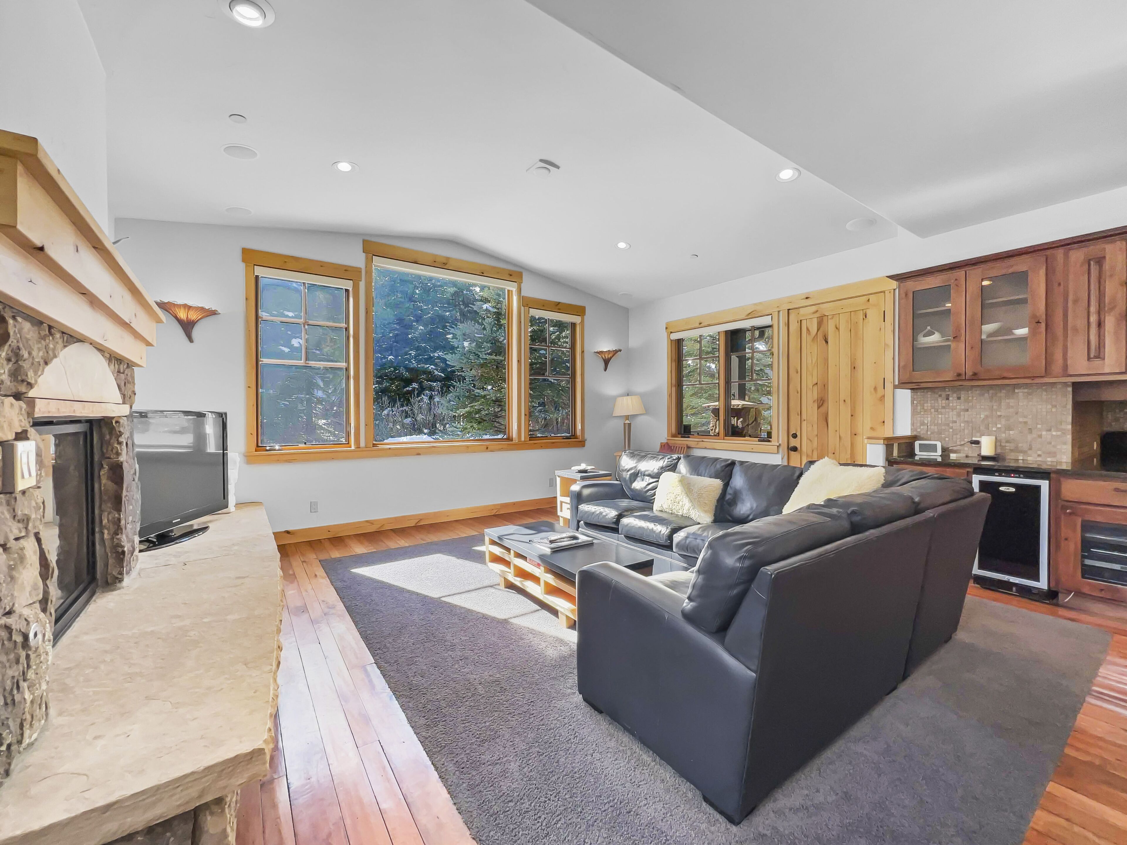 Modern Luxury Mountain Townhome, Private Hot tub 35A