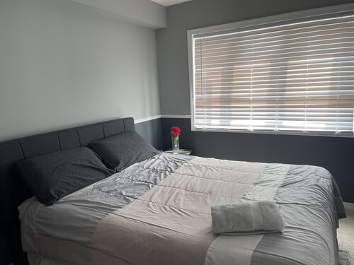 Cozy Rooms in a great location by Durham College, Oshawa