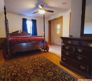 2 bedrooms - Madison WI 3318 E Washington (Madison)