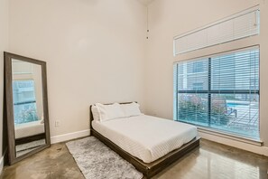Room - Tranquil 1BR -Heart of Dallas (Dallas)