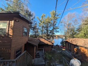 Property grounds - Muskoka Private & Peaceful Waterfront Cottage. Lake-View Panoramic Sauna (Bracebridge)