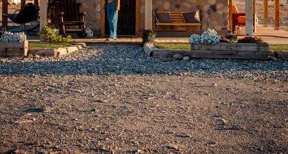 COZY Cabin for Couple Getaways-4 min to Hot Springs-Central to Utah's Mighty 5