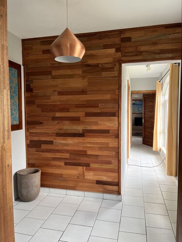 Appartement a une min a Pieds de la Plage Avec Wifi 24/7 Nespresso