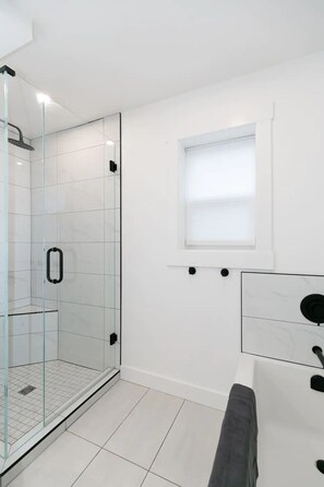 Handdoeken, zeep, shampoo, toiletpapier