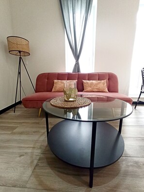 TV - AT - La Higuera, Superior with Balcony by VGH (Jerez de la Frontera)