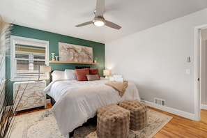 2 bedrooms, desk, iron/ironing board, travel crib