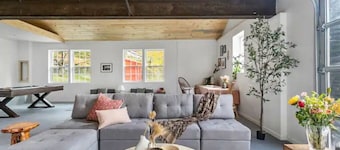 Vintage Country Home with Games, BBQ & Trails, & 20 Min to Hudson