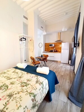 1 غرفة نوم وواي فاي وملاءات أسرّة