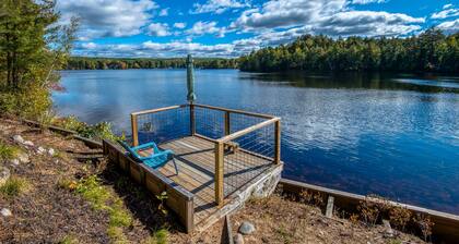 Lakefront Cottage with Private Dock and Kayaks. Dog-Friendly