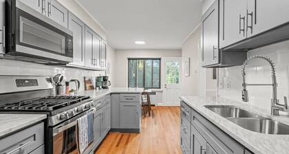 Spacious 4BDR Home In Merion Hosted By StayRafa