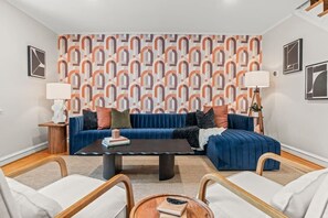 テレビ、書斎 / ワークスペース