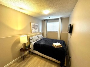 3 chambres, fer et planche à repasser, Wi-Fi gratuit, draps fournis