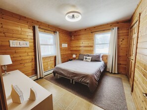 4 makuuhuonetta, silitysrauta/-lauta, Wi-Fi, vuodevaatteet