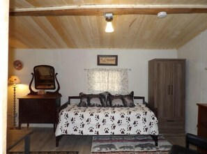 1 bedroom, free WiFi, bed sheets
