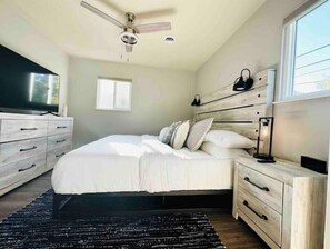 2 bedrooms, iron/ironing board, travel cot, WiFi