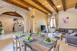 Interior - Villa Genesis - Oase im Herzen von Marcana mit Infinity Pool und Olivengarten (Marcana)
