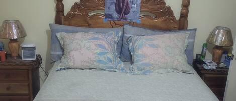 2 bedrooms, desk, iron/ironing board, free WiFi