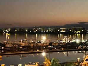 Marina - Comfortable condominium on the intracoastal and a 5 minute drive to the beach. (Lantana)
