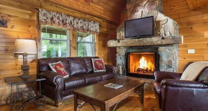 The Mohican Cabin @ The Mohican Treehouse Resort