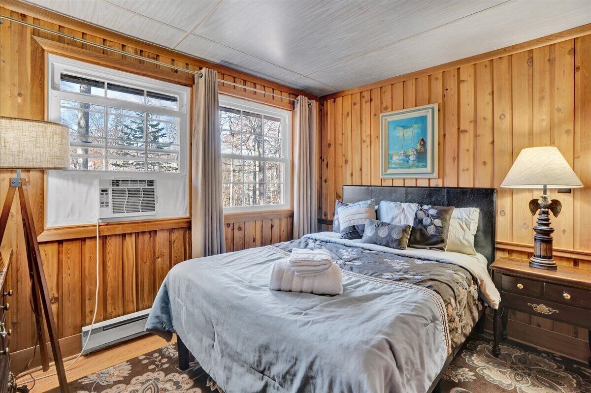 Poconos Dream Home: Chalet with Game Room/Hot Tub/Fireplace/Lake Access