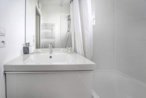 Nice 2 bedroom apartment 40 minutes from Paris

