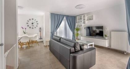 Nice 4 bedroom apartment 13 minutes from Paris
