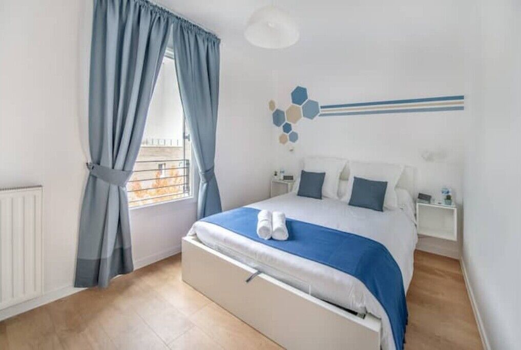 4 slaapkamers, een strijkplank/strijkijzer, beddengoed