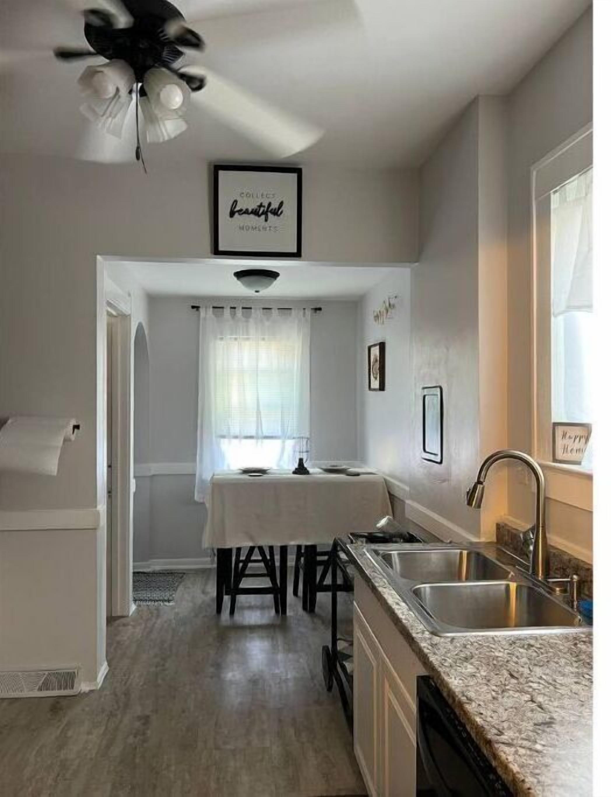 Kylskåp, mikrovågsugn, ugn och spishäll