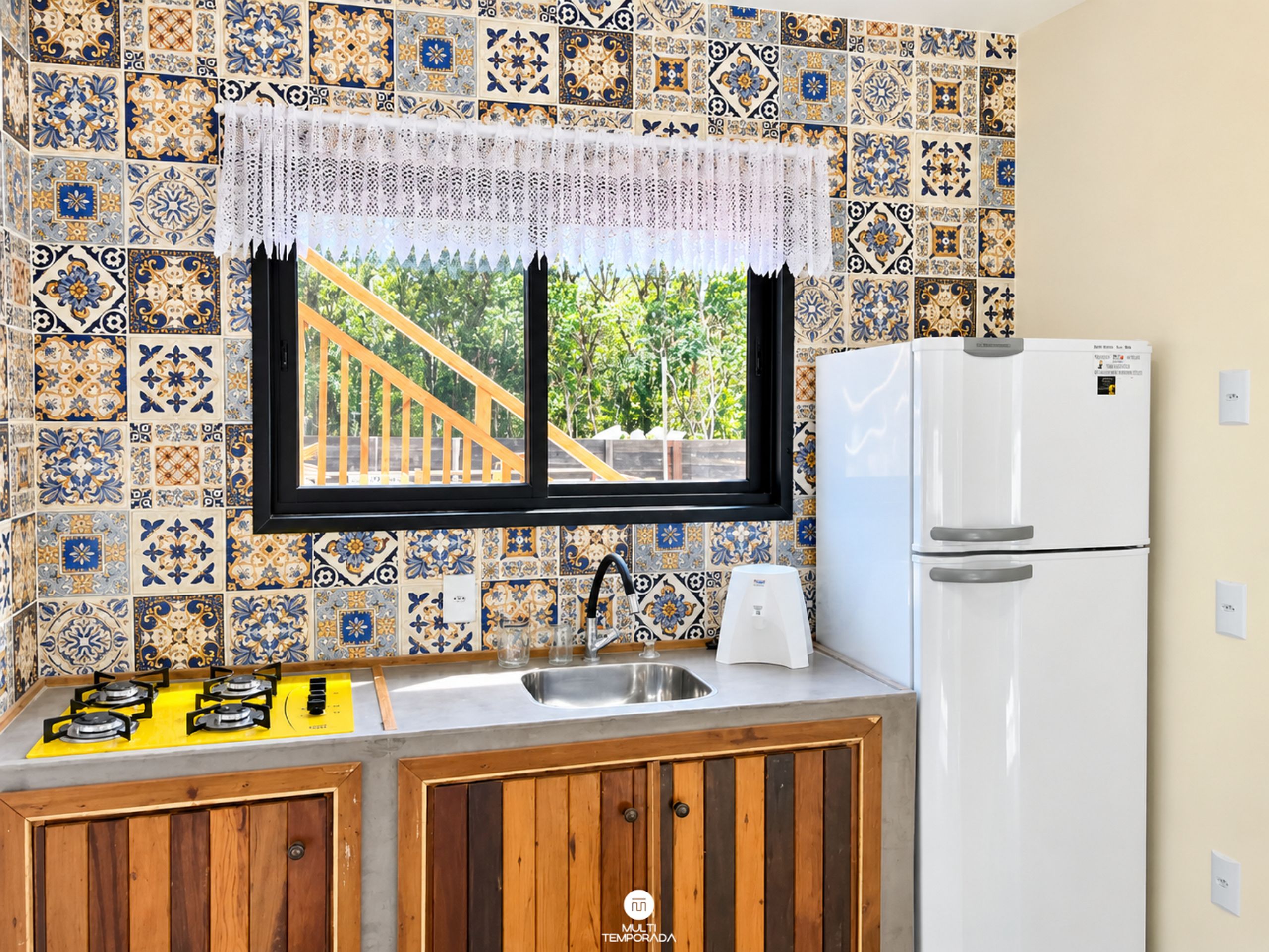 Honeymoon House, Pool Access | Private kitchen | Fridge, microwave, cookware/dishes/utensils, dining table