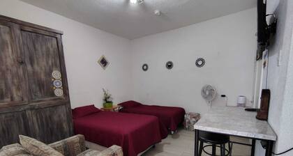 El Rinconcito estudio baño-cocina privados, Coyoacán Country Club, zona segura.