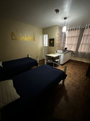 1 Schlafzimmer, Bügeleisen/Bügelbrett, kostenloses WLAN, Bettwäsche