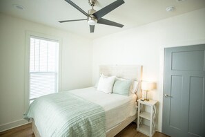 2 bedrooms, WiFi, bed sheets - Hillside Haven in Fayetteville (Fayetteville)