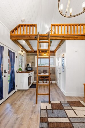 Interior - Deerfield Countryside Cabin #2 (Waco)