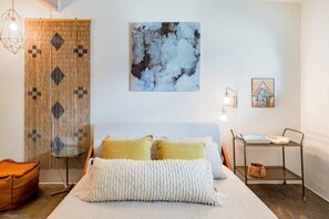 4 bedrooms - Private Mid-Century Modern Oasis in Palm Springs (Palm Springs)