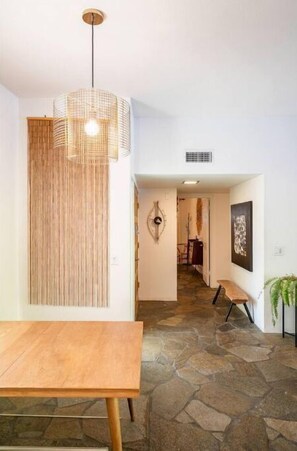 Interior - Private Mid-Century Modern Oasis in Palm Springs (Palm Springs)