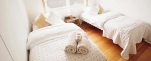 2 bedrooms, iron/ironing board, WiFi, bed sheets