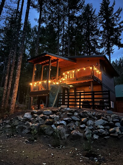 The Nest @ Pine Lodge - outdoor sauna & cold plunge tub, EV chrg, pets, AC