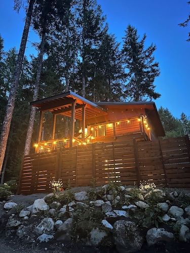 The Nest @ Pine Lodge - outdoor sauna & cold plunge tub, EV chrg, pets, AC