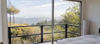 Redwood Forest Bungalow In Town with Deck Views